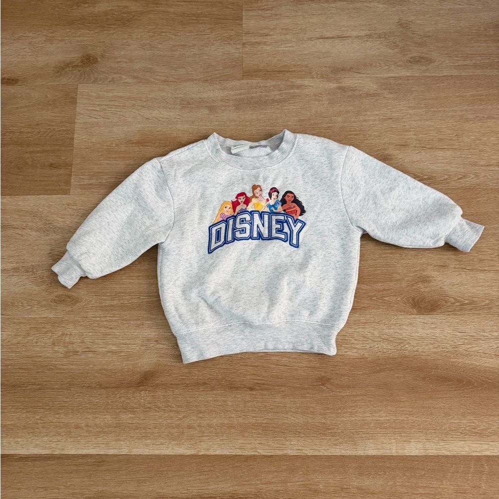 Disney Light Gray Girls' Crewneck Sweatshirt with Princess Graphic 4T